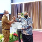 Pemkab Mateng Serahkan Kepatuhan, Ombudsman Sulbar Harap Pelayanan Kepada Masyarakat Bisa Semakin Baik