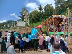 Ratusan Pohon Pisang Dihiasi Telur Warnai Peringatan Maulid Nabi di Ponpes NU Batetangnga