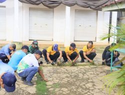 Wujud Sinergitas, Pemkab Lutim Bersama TNI-Polri Bersihkan Pasar Tradisional Malili