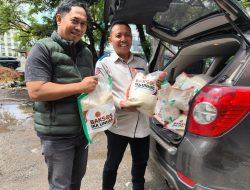 Salurkan 100 Ton Beras, IKA UNHAS Sasar Lima Kabupaten Kota di Sulawesi Selatan