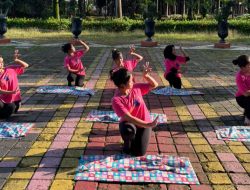 Jaga Nyala Tradisi: Latihan Rutin Penari Anjungan Sulbar sebagai Investasi Budaya Berkelanjutan