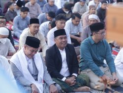 Ratusan Warga Makassar Ikuti Shalat Idul Fitri di Pelataran Kampus Universitas Fajar