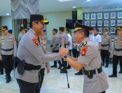 Kapolda Sulsel Pimpin Upacara Penyerahan Jabatan Karolog Polda Sulsel dalam Rangka Purna Tugas