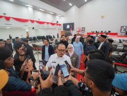 Rapat Paripurna DPRD Sulbar: Suhardi Duka Paparkan Capaian Pembangunan 2025