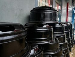 Warga Binaan Rutan Mamuju Produksi Velg Truck Dan Bus Secara Mandiri