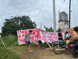 Pemuda Adi-Adi Tutup Akses TPA, Tagih Janji Pemerintah