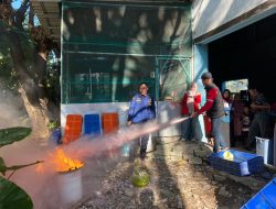 Pertamina Patra Niaga Regional Sulawesi Perkuat Edukasi Keselamatan, IT Makassar Gelar Pelatihan Penggunaan APAR untuk Masyarakat