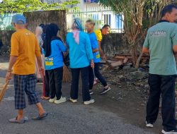 Kurvey Bersama, Bhabinkamtibmas Turut Andil Jaga Kebersihan Lingkungan di Ujung Sabbang