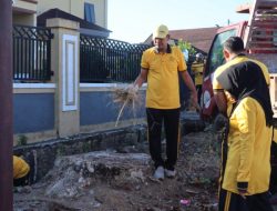 Jaga Kebersihan Lingkungan, Personel Polres Maros Gelar Kurve Ciptakan Mako Bersih dan Asri