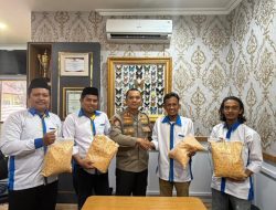 Kapolres Maros Terima Audiensi IKA PMII, Serahkan Bantuan Benih Jagung Dukung Program Ketahanan Pangan