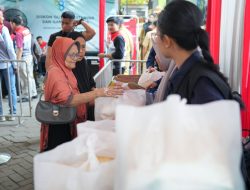 Pertamina Patra Niaga Regional Sulawesi Salurkan 1.000 Paket Sembako melalui Program Pasar Murah di Makassar