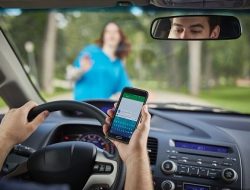 Edukasi Ops Patuh Pallawa 2026, Polisi di Parepare Ingatkan Bahaya Gunakan Handphone Sambil Berkendara