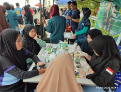 Prodi D3 Keperawatan Polkesmaju Lakukan Pemeriksaan Kesehatan dan Promosi Kampus di CFD Arteri Mamuju