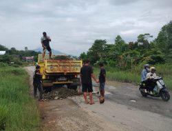 Pemkab Lutim Respon Cepat Aduan Jalan Rusak Ussu-Batas Kota Malili