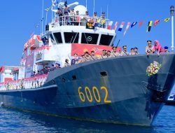 Momentum HUT Bhayangkara Ke-80, Kapolda Sulsel Pimpin Tradisi Tabur Bunga di Laut