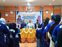 Lepas Kontingen Porsenjar PGRI, Bupati Lutim Janjikan Bonus Jika Masuk Lima Besar
