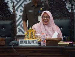 Wabup Puspawati Sampaikan Jawaban Bupati atas Pemandangan Umum Fraksi-Fraksi DPRD Lutim