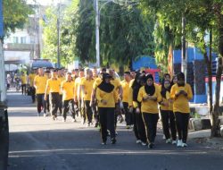 Jaga Imun di Tengah Kesibukan, Personel Polres Parepare Kompak Olahraga Pagi