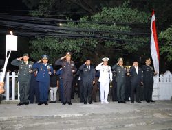 HUT ke-81 RI, Kapolda Sulsel Hadiri Apel Kehormatan dan Renungan Suci di TMP Panaikang