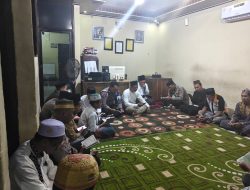 Tingkatkan Keimanan, Kapolsek Soreang Gelar Sholat Maghrib Berjamaah dan Yasinan Bersama Personel