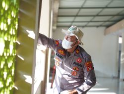 Sipropam Polres Parepare Rawat Tradisi Bersihkan Masjid Selama Enam Tahun