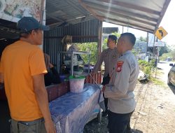 Pencegahan Kebakaran di Lompoe, Polres Parepare Pasang Stiker Imbauan