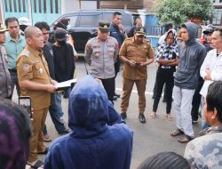 Dua Titik Jalan Diblokir Warga, Bupati Irwan Turun Langsung Buka Ruang Mediasi