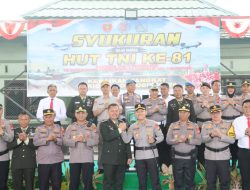 Kapolres Maros Bersama PJU Beri Surprise HUT ke-81 TNI di Markas Kodim 1422 Maros