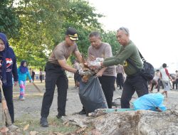 Implementasi Polisi Bersama Masyarakat, Polres Parepare Gelar Kurve Bersama di Pantaiku Cappa Galung