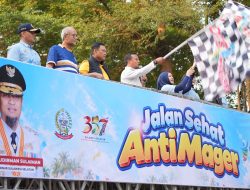 Kapolda Sulsel Hadiri Jalan Santai Anti Mager dan Pasar Murah Hari Jadi ke-357 Sulsel, Dukung Program Pemerintah untuk Kesejahteraan Masyarakat